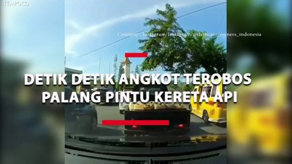 Detik detik Angkot Terobos Palang Pintu Kereta Api, Sopir Selamat 5 Orang Tewas