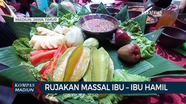 Rujakan Massal Ibu Ibu Hamil