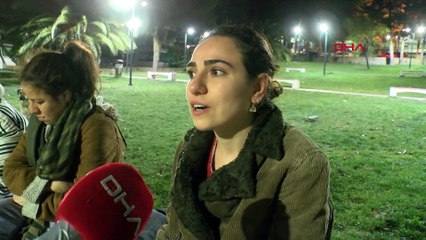 İstanbullular depremin ardından sokaklarda