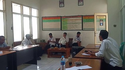 Camat Caringin Gelar Pembinaan Bagi Seluruh Staf Kantor Desa Purbayani