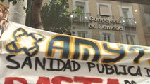 Médicos en Madrid se concentran ante la Consejería de Sanidad