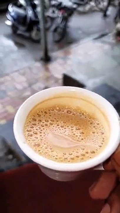 Har raat yado ki Barat lai aa yai  Song