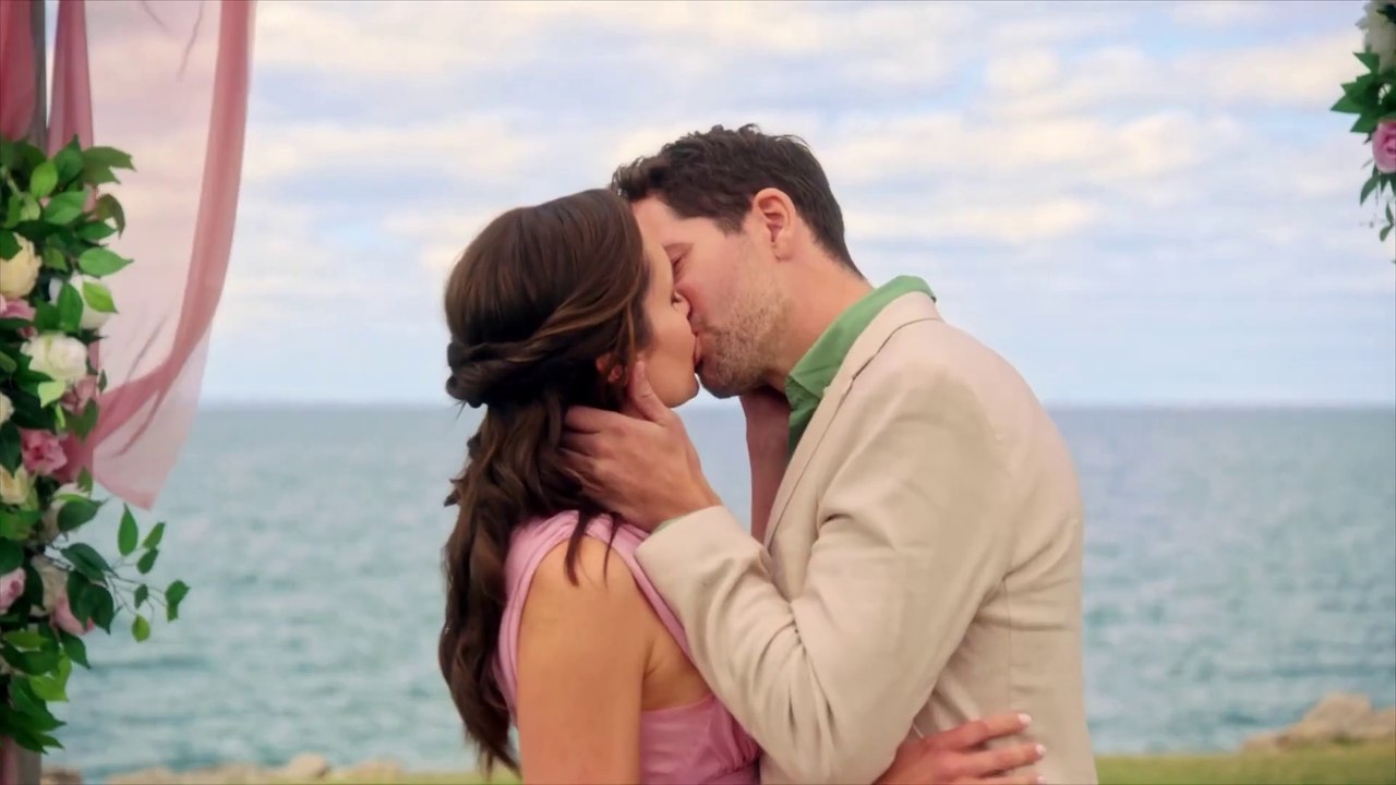 LOVING EVERY MINUTE Trailer (2022)