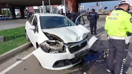 Otomobilin çarptığı motosikletli kurye hayatını kaybetti