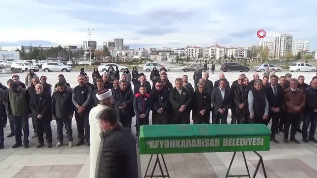 Ünlü saz sanatçısı Ömer Yarşi toprağa verildi