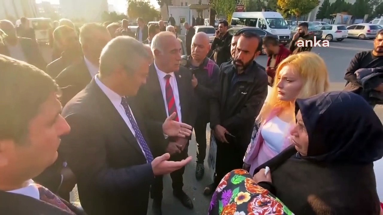 Oğuz Kaan Salıcı, adalet nöbetini 625 gündür sürdüren Emine Şenyaşar'ı ziyaret etti