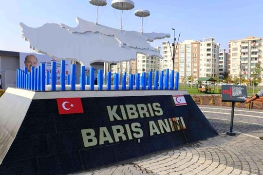 Türkiye'nin ilk Kıbrıs Barış Anıtı ve Ersin Tatar Parkı Diyarbakır'da yapıldı