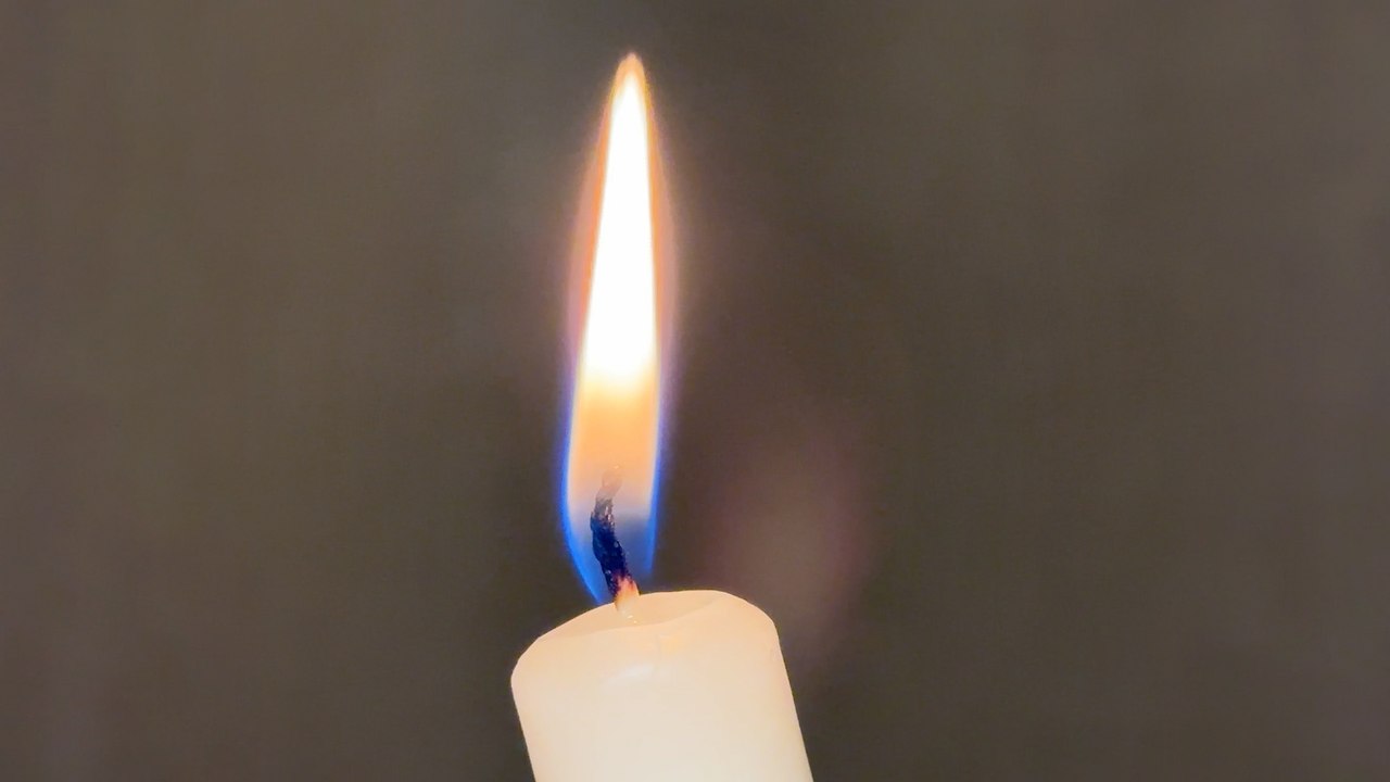 Peur des coupures d'électricité cet hiver : « On a un tiroir rempli de bougies »