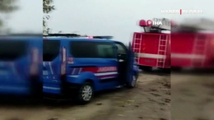 Manisa'da üzerine yıldırım düşen doğal gaz boru hattı, alev alev yandı