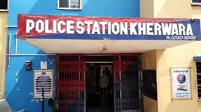 The bride ran away with cash and jewelery worth 5 lakhs