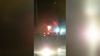 Sultangazi'de hurdalıkta çıkan yangın söndürüldü