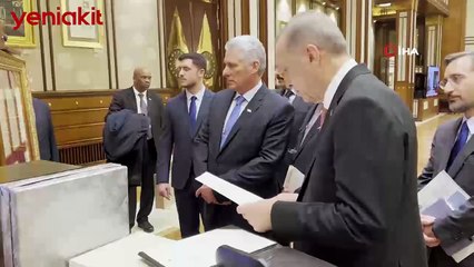 Cumhurbaşkanı Erdoğan'dan Küba Devlet Başkanı'na anlamlı hediye