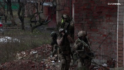 شاهد: جنود أوكرانيون خلال عمليات تدريب قبل العودة إلى خط المواجهة