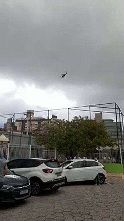 Assalto mobiliza perseguição policial de helicóptero no Centro de Florianópolis