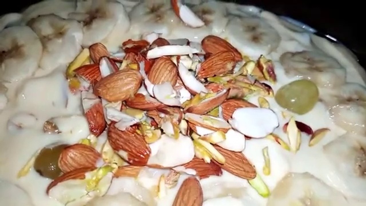 Fruit_trifle_recipe___fruit_custard_yummy_by_Karachi_Cooking_Centre(360p)