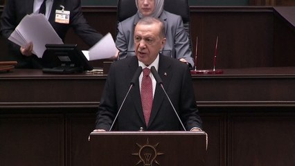 Turquia realiza ataques na Síria