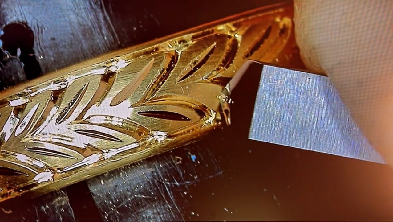 Hand-engraving gold rings