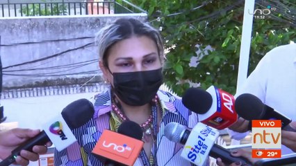 Madre es buscada por la policía acusada de flagelar a su hijo