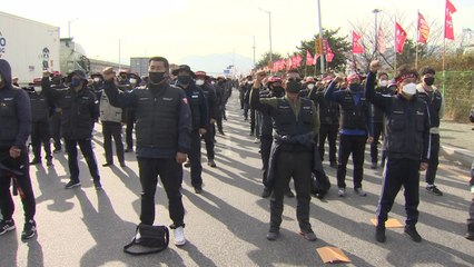 컨테이너 물류난 현실화 우려...부산항 전역에 경찰 배치 / YTN