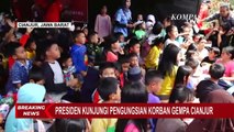 Momen Jokowi Bagikan Makanan ke Pengungsi Anak-Anak Korban Gempa Cianjur