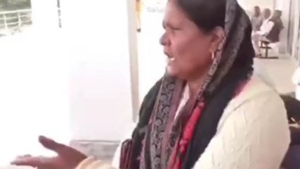 सिंगरौली:डीपीओ पर लगे 3 लाख की रिश्वत लेने के आरोप,स्व-सहायता की महिलाओं ने मांगा न्याय