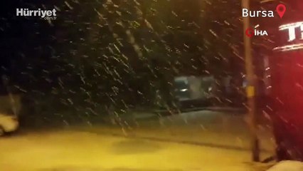 Bursa'da kar yağışını duyan vatandaşlar Uludağ’a koştu