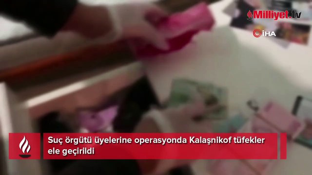 Suç örgütü üyelerine operasyonda Kalaşnikof tüfekler ele geçirildi