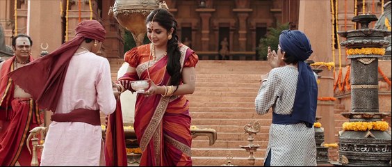 कौन हूँ में राजमाता को देखकर मेरे मैं में माँ वाली भावना क्यों है