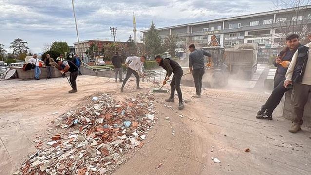 AFAD Düzce'de artçı sarsıntıların sayısını açıkladı: Gölyaka İlçesi'nde an itibarıyla toplamda 212 artçı deprem meydana geldi