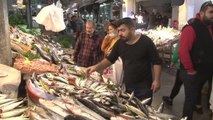 Düşen balık fiyatlarından, hem balıkçı esnafını hem de vatandaş memnun