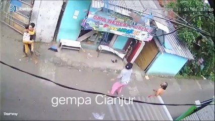 Los muertos por el terremoto de Indonesia suben a 252 mientras se busca a desaparecidos