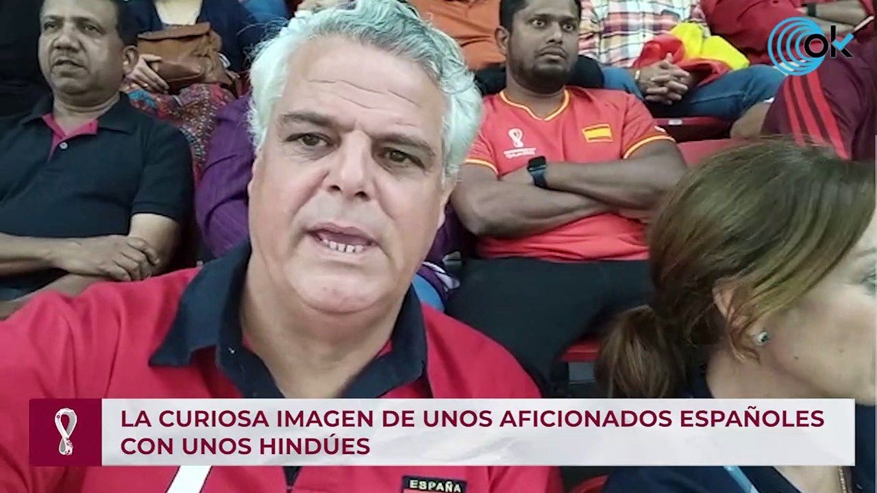 La curiosa imagen de unos aficionados españoles con unos hindúes