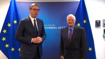 Borrell anuncia un acuerdo entre Serbia y Kosovo que pone fin a la crisis de las matrículas