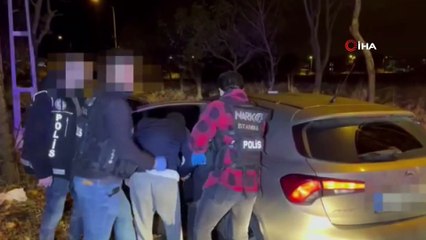 Türkiye'de daha büyüğü yok! Bakan Soylu duyurdu: Tonlarca ele geçirildi