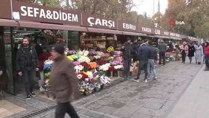 Çiçekçilerde Öğretmenler Günü mesaisi