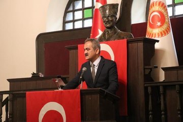 TBMM Başkanı Şentop, 1'inci Meclis'te öğretmenlerle buluştu