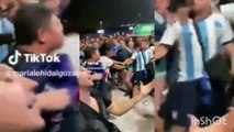 Los hinchas argentinos a las piñas con los mexicanos en Qatar