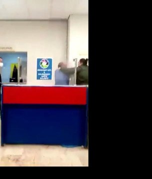 Hasta yakını sağlık çalışanına saldırdı, ısırdı: