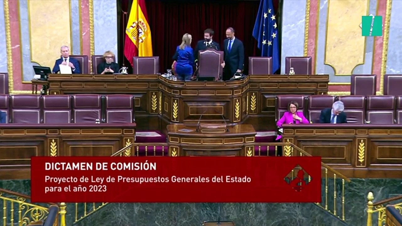Llaman la atención a una diputada de Vox por estar de charla con otros diputados en el hemiciclo del Congreso