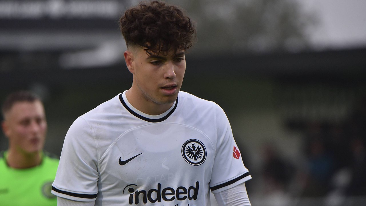 'Nacho' trifft doppelt: Jungadler halten Anschluss an Tabellenführer