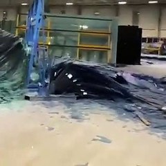 Düzce depremi sonrası cam fabrikasında dehşete düşüren görüntüler!