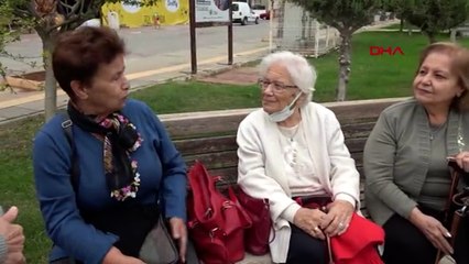 Emel öğretmene 55 yıllık sürpriz