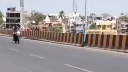 खरगोन : बर्फीली हवाओं ने जिले में बढ़ाई सर्दी,10 दिन में 6 डिग्री लुढ़का पारा