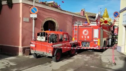In fiamme appartamento nel cagliaritano, le immagini