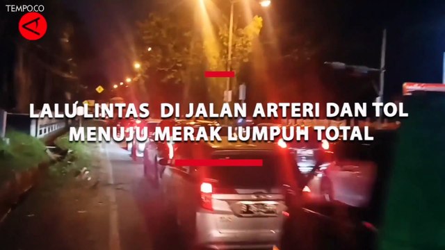 Lalu Lintas di Jalan Arteri dan Tol Menuju Merak Lumpuh Total