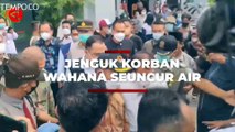 Korban Wahana Seluncur Air Kenpark Surabaya Dijenguk Menko PMK