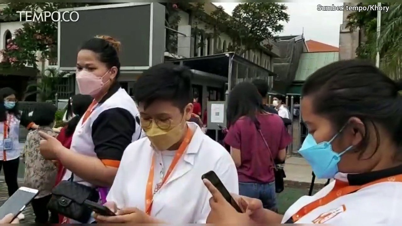 Suasana Ibadah Misa Dalam Perayaan Hari Kenaikan Isa Almasih di Gereja Katedral