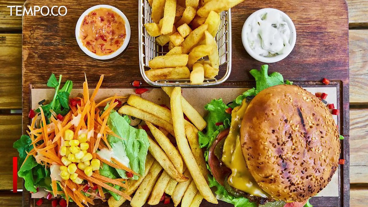 5 Jenis Makanan yang Harus Dihindari Penderita Asam Lambung