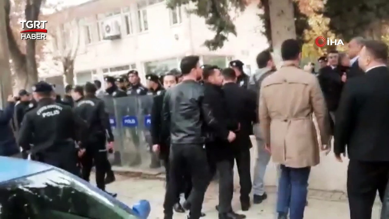 Ümit Özdağ'a Karkamış'ta Sert Tepki: Acımız Var Siyaset Yapmayın - TGRT Haber