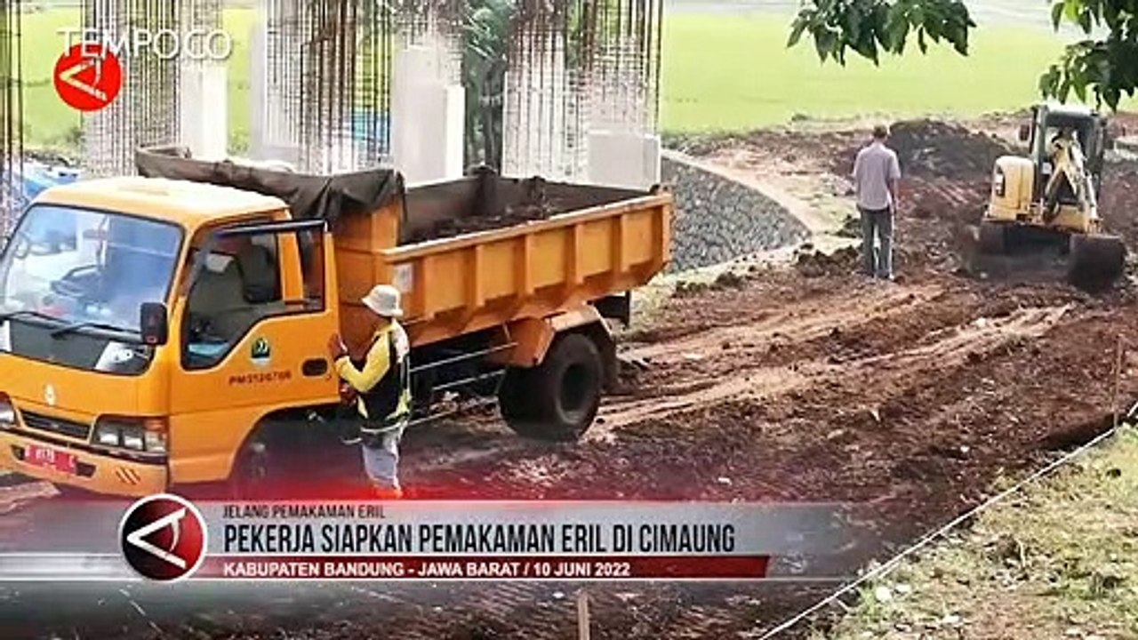 Pekerja Siapkan Pemakaman Eril di Cimaung